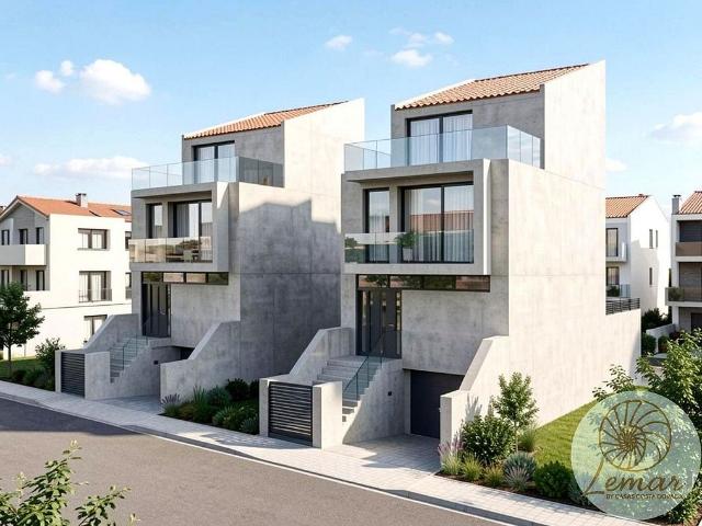 Chalet en venta en calle Constitució, Ametlla de Mar, l´, de 180 m² 4 habitaciones por 390.000