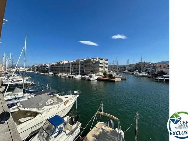 Chalet en venta en calle Cavall de Mar, Castelló d´Empúries, de 85 m² 3 habitaciones por 379.000