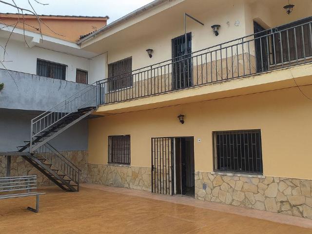 Chalet en venta en calle Cadernera, Maçanet de la Selva, de 180 m² 7 habitaciones por 235.000
