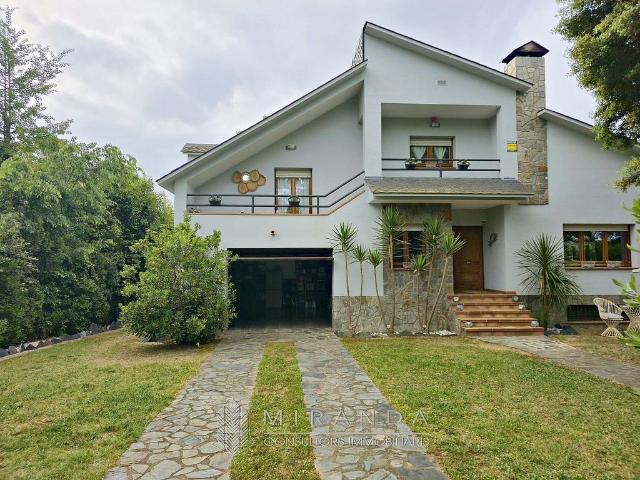 Chalet en venta en calle Cadí, Santa Maria de Palautordera, de 199 m² 5 habitaciones por 620.000