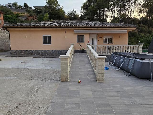 Chalet en venta en calle Can Ros Zona, Cabrera d´Igualada, de 125 m² 3 habitaciones por 319.000