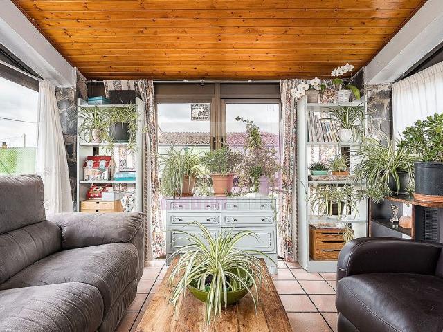 Chalet en venta en calle Can Sola Gros II, Caldes de Malavella, de 90 m² 3 habitaciones por 260.000