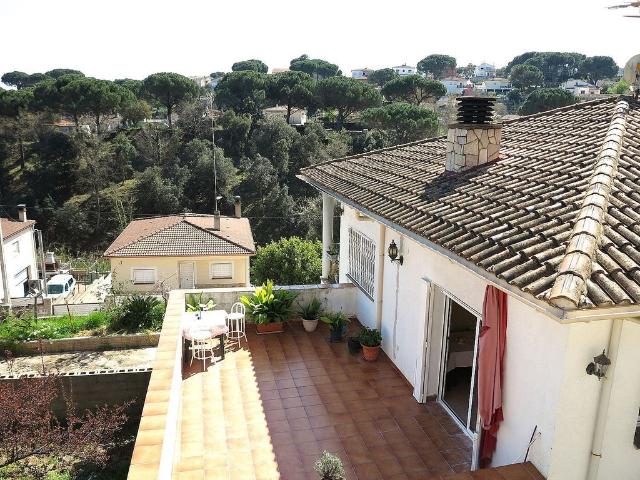 Chalet en venta en calle De Platja D'aro, Tordera, de 103 m² 4 habitaciones por 297.000