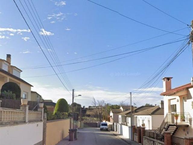 Chalet en venta en calle Cardener, Piera, de 214 m² 5 habitaciones por 180.000