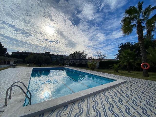 Chalet en venta en calle Castell de Perelada, Cambrils, de 77 m² 2 habitaciones por 245.000