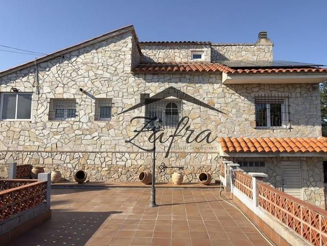 Chalet en venta en calle Ciclamen, Vidreres, de 170 m² 4 habitaciones por 310.000