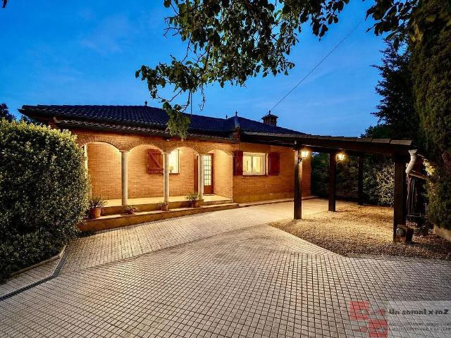 Chalet en venta en calle Circumval·Lacio, Piera, de 130 m² 4 habitaciones por 340.500
