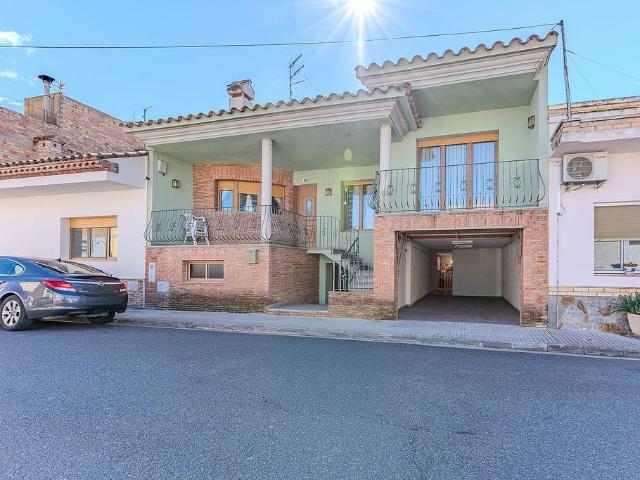 Chalet en venta en calle CL Princep, Deltebre, de 119 m² 5 habitaciones por 196.000