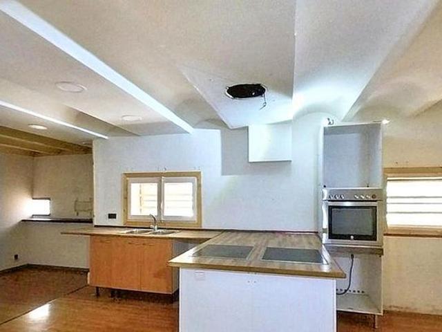 Chalet en venta en calle Cucut, Sant Quirze del Vallès, de 397 m² 5 habitaciones por 728.000