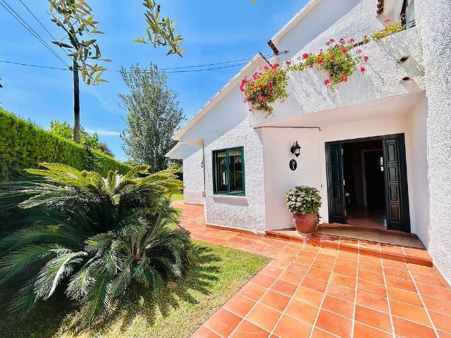 Chalet en venta en calle Anglada Camarasa, Cambrils, de 230 m² 5 habitaciones por 750.000