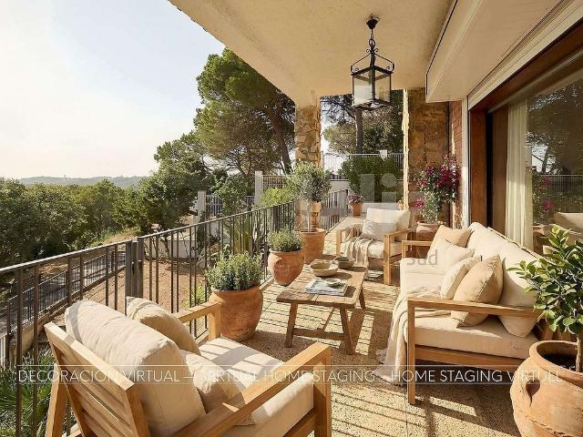 Chalet en venta en calle Aiguablava, Lloret de Mar, de 157 m² 6 habitaciones por 370.000