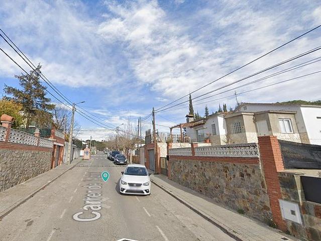 Chalet en venta en calle Alzina, Lliçà d´Amunt, de 228 m² 5 habitaciones por 260.000