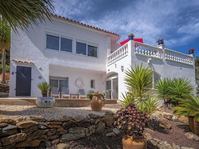 Chalet en venta en calle Albacete, Roses, de 140 m² 3 habitaciones por 475.000 €