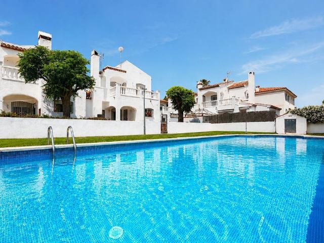Chalet en venta en calle Alfons I D', Mont Roig del Camp, de 112 m² 3 habitaciones por 225.000
