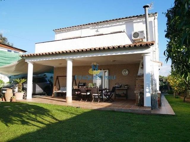 Chalet en venta en calle Arboç, Vidreres, de 158 m² 6 habitaciones por 315.000