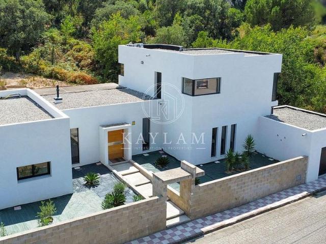 Chalet en venta en calle Astres, Lloret de Mar, de 238 m² 3 habitaciones por 330.000