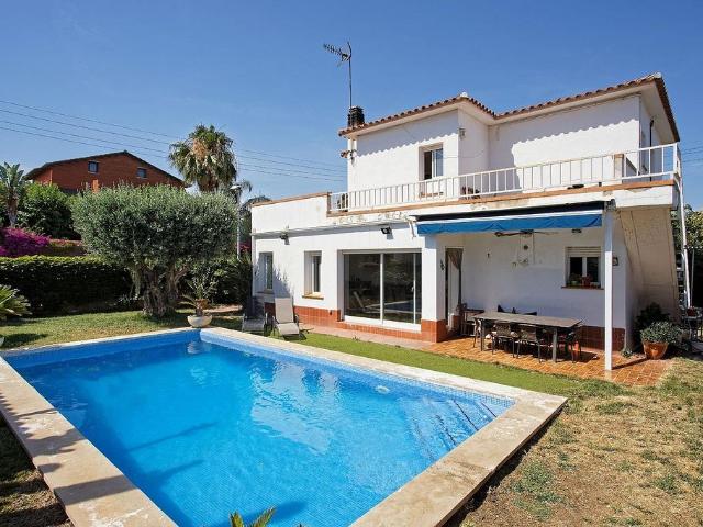 Chalet en venta en calle Bon Lloc, Alella, de 113 m² 5 habitaciones por 750.000