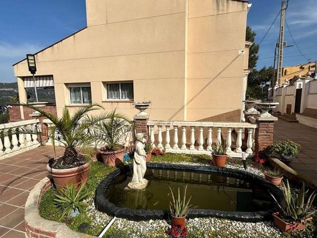 Chalet en venta en calle Bona Vista, Canyelles, de 225 m² 5 habitaciones por 399.000