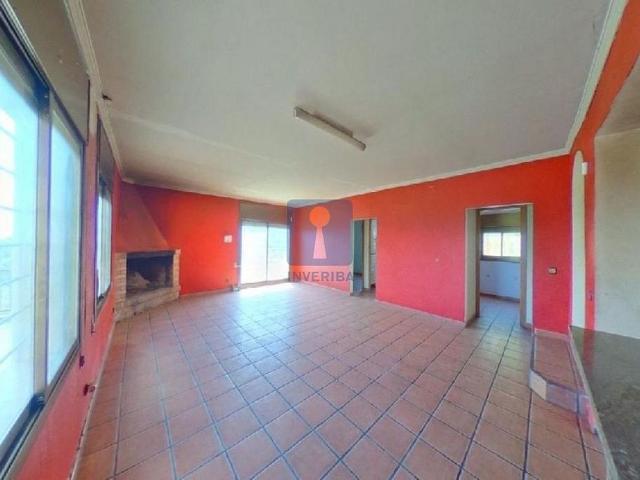 Chalet en venta en calle Bona Vista, Santa Coloma de Cervelló, de 237 m² 4 habitaciones por 290.115