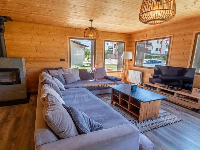 Chalet en venta en calle Baillettes, La Tour de Carol, de 146 m² 5 habitaciones por 595.000
