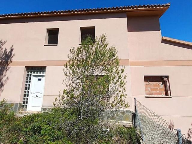 Chalet en venta en calle Becquer, Canyelles, de 332 m² 3 habitaciones por 198.000