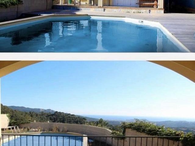 Chalet en venta en calle Bellmunt, Lloret de Mar, de 243 m² 4 habitaciones por 490.000