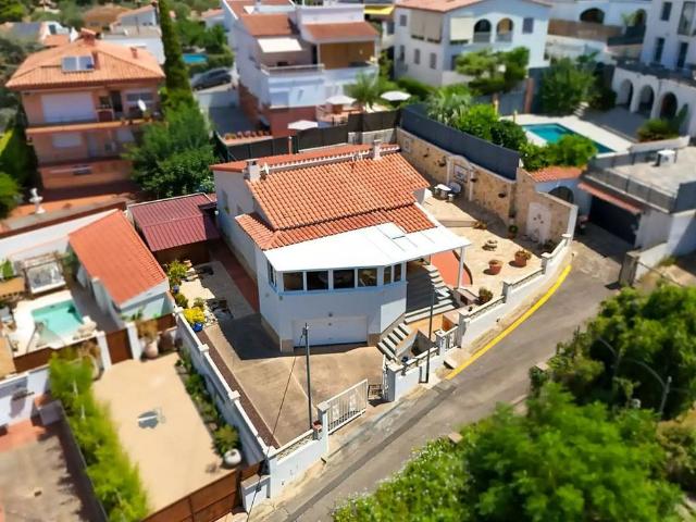 Chalet en venta en calle Besòs, Roses, de 99 m² 3 habitaciones por 639.000