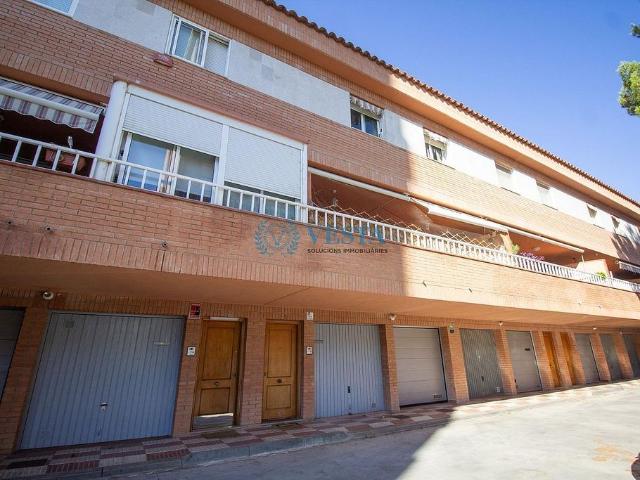 Casa adosada en venta en calle Bloc Uruguai, Tarragona, de 124 m² 4 habitaciones por 319.900