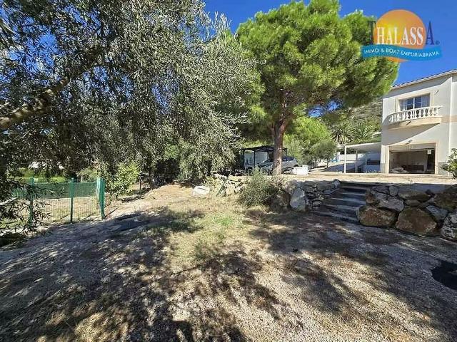 Chalet en venta en calle Garbi, Pau, de 195 m² 4 habitaciones por 650.000