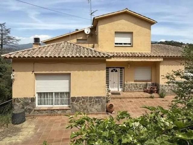 Chalet en venta en calle Gírgola, Vallgorguina, de 239 m² 3 habitaciones por 260.000