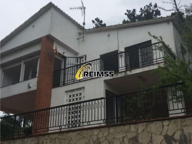 Chalet en venta en calle Grèvol, Vidreres, de 204 m² 3 habitaciones por 270.500