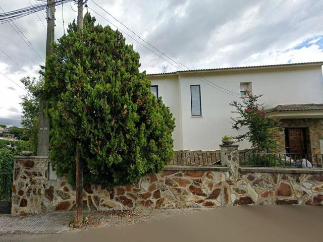 Chalet en venta en calle Dàlia, Santa Maria de Palautordera, de 267 m² 5 habitaciones por 357.400