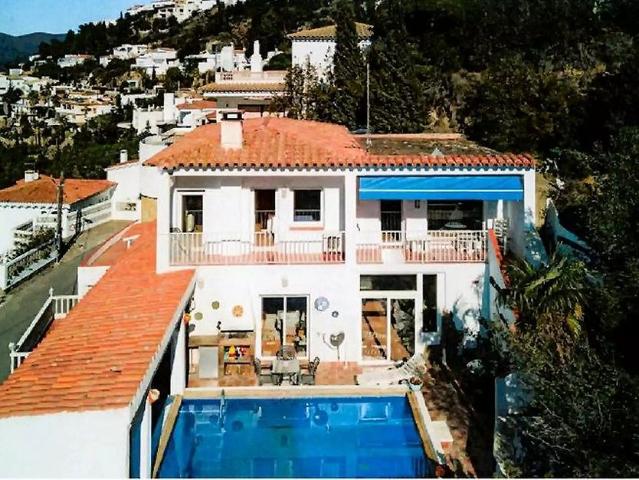 Chalet en venta en calle D'antoni Canals, Roses, de 100 m² 3 habitaciones por 790.000