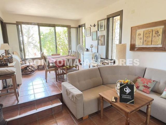 Chalet en venta en calle D'arenys de Mar, Tordera, de 135 m² 5 habitaciones por 260.000