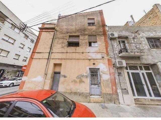 Chalet en venta en calle D'eugenio Ribera, Amposta, de 147 m² 3 habitaciones por 36.400