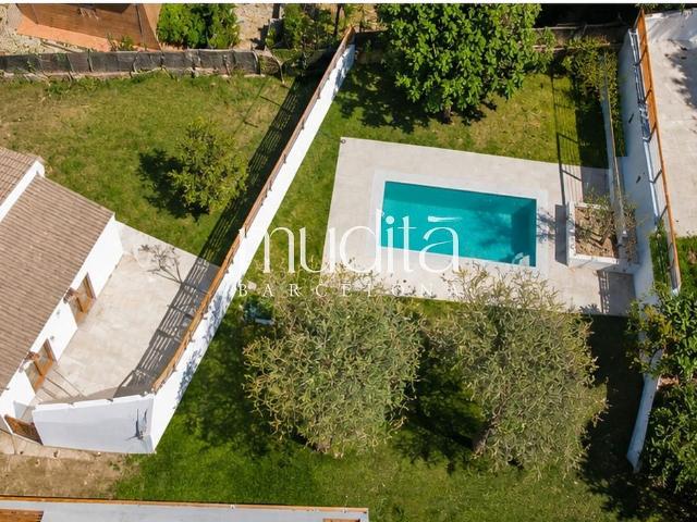 Chalet en venta en calle De Can Domènec, Sant Cebrià de Vallalta, de 139 m² 5 habitaciones por 380.000