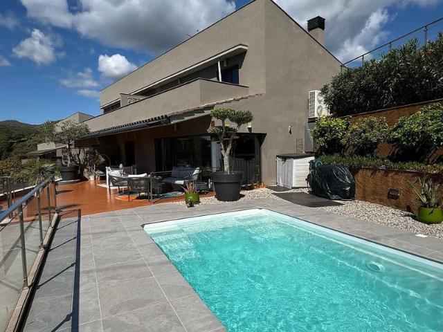 Chalet en venta en calle De Castello, Llançà, de 120 m² 4 habitaciones por 545.000
