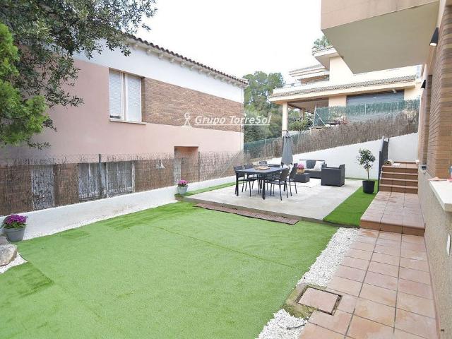 Chalet en venta en calle De Bolívia, Calafell, de 137 m² 4 habitaciones por 335.000