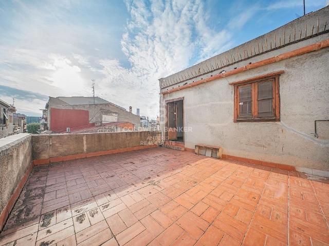 Chalet en venta en calle De Barcelona, Mataró, de 368 m² 7 habitaciones por 560.000