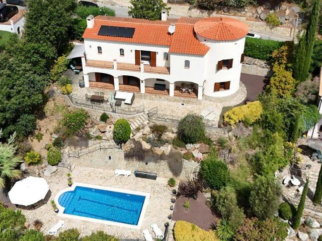 Chalet en venta en calle De Berlín, Calonge, de 157 m² 3 habitaciones por 685.000