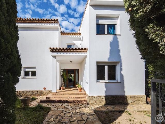 Chalet en venta en calle De Los Griegos, Roses, de 190 m² 4 habitaciones por 750.000