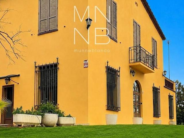 Chalet en venta en calle De la Indústria, Sant Andreu de Llavaneres, de 340 m² 6 habitaciones por 798.000