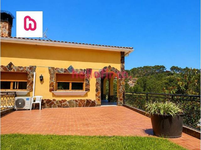 Chalet en venta en calle De la Miquela, Olivella, de 350 m² 10 habitaciones por 550.000