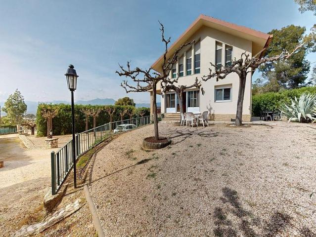 Chalet en venta en calle De la Palmera, Tortosa, de 230 m² 5 habitaciones por 390.000