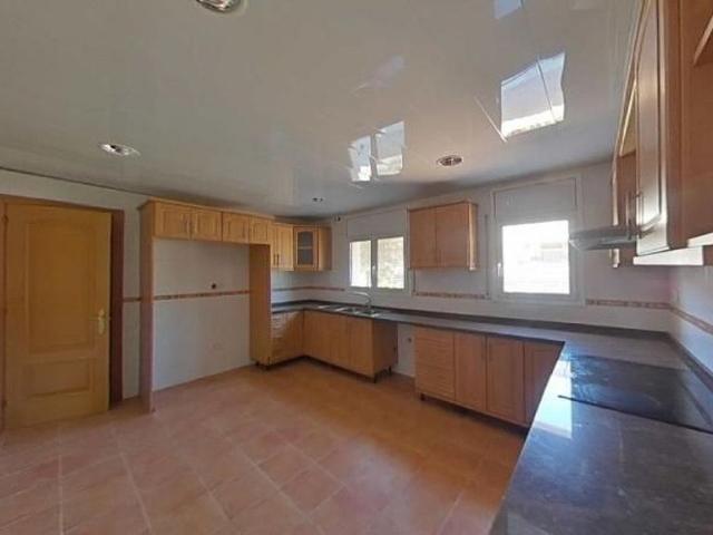 Chalet en venta en calle De la Parada Gran, Tarragona, de 315 m² 5 habitaciones por 387.270