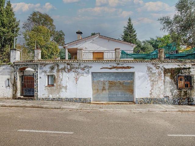 Chalet en venta en calle De la Tórtora, Riudarenes, de 62 m² 3 habitaciones por 84.000