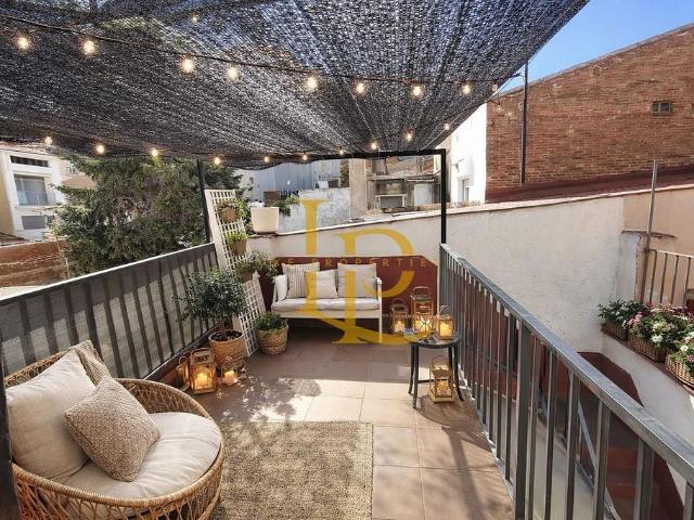 Chalet en venta en calle De Lepant, Sabadell, de 61 m² 3 habitaciones por 273.000