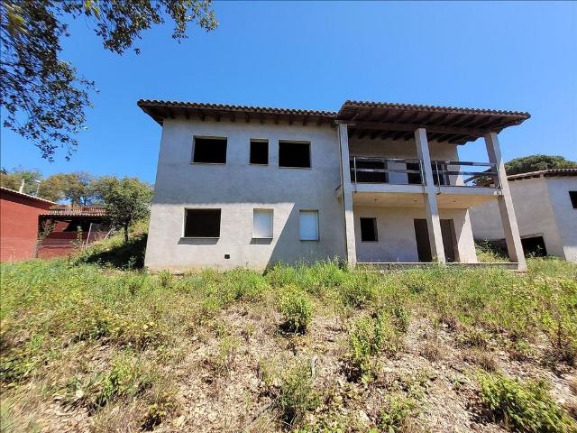 Chalet en venta en calle De Les Hortènsies, Riudarenes, de 186 m² 3 habitaciones por 204.000