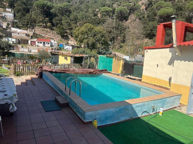 Chalet en venta en calle De L'illa, Massanes, de 178 m² 6 habitaciones por 250.000