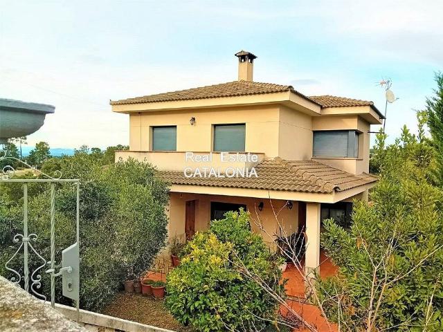 Chalet en venta en calle De Llançà, Lloret de Mar, de 180 m² 3 habitaciones por 288.000